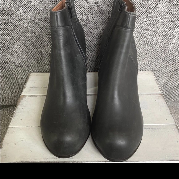 Urban Outfitters Jeffrey Campbell Hanger chunky black booties Womens size 10. - Picture 6 of 8